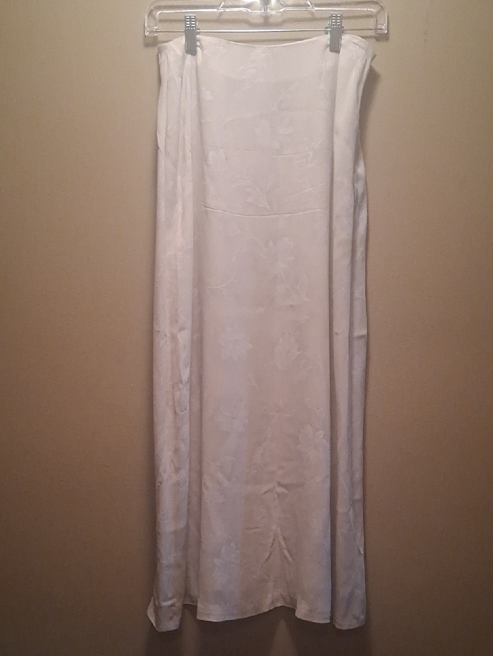 Jones New York Cream Silk Skirt W White Floral Inlay Size 6